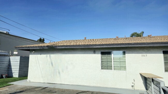 Building Photo - 1063-67 Gillespie Dr