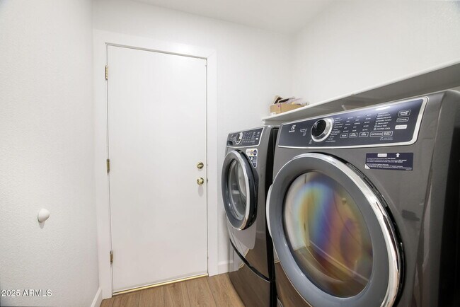 Building Photo - 16025 S 18th Dr