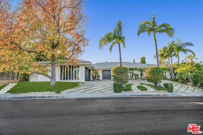 Building Photo - 2177 Summitridge Dr