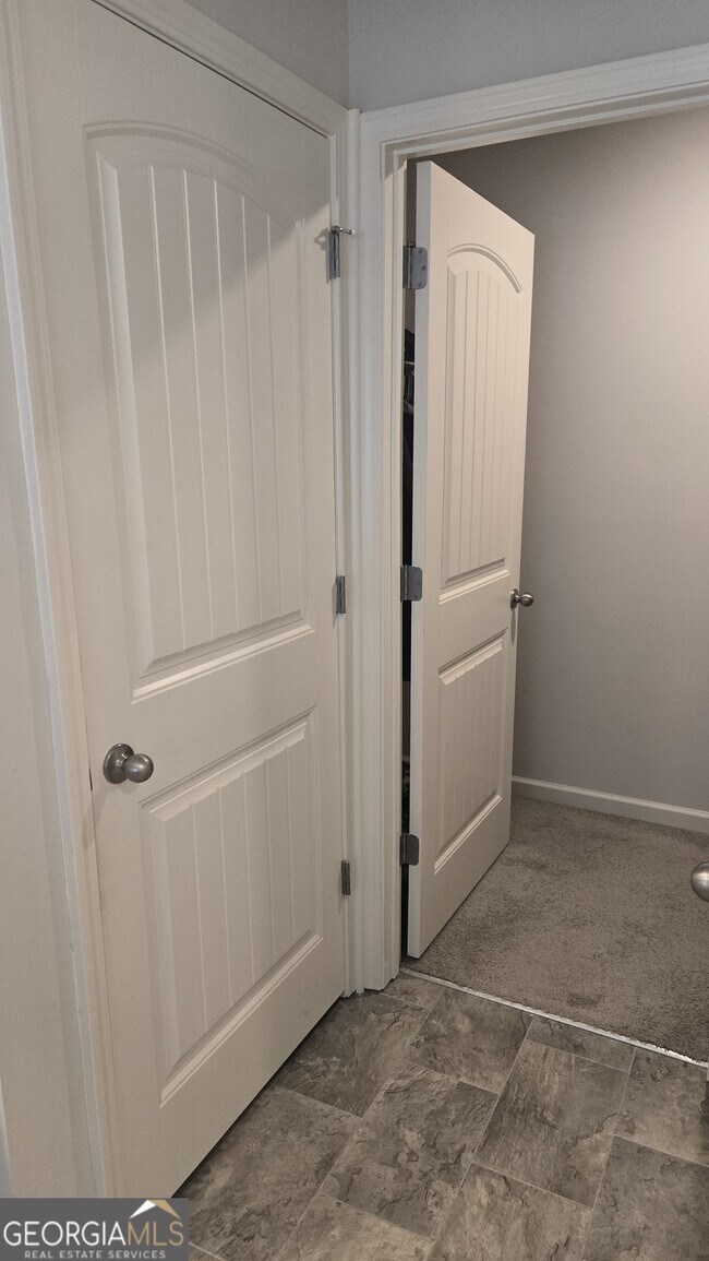 Building Photo - 364 Stoneybrook Dr