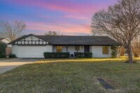 Building Photo - 501 Field St