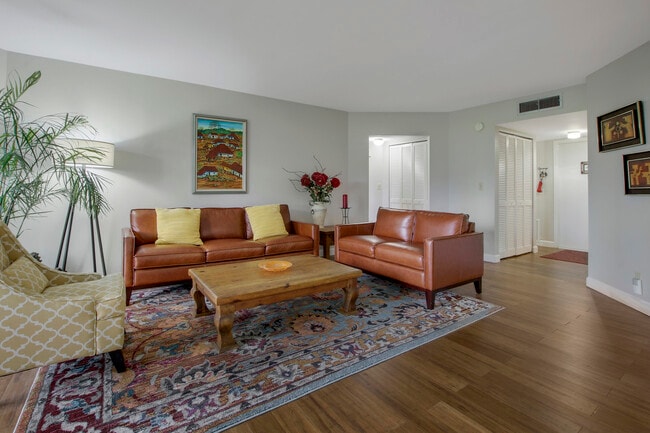 Building Photo - 3755 Via Poinciana