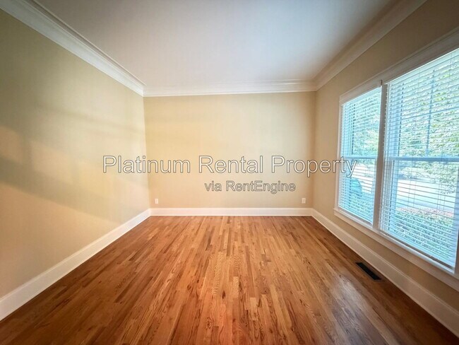 Building Photo - 8015 Wakehurst Pl
