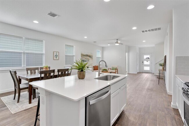 Building Photo - 13609 Baileyfield Dr