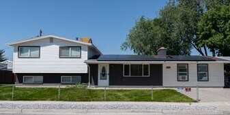 Building Photo - 4940 S Marianna Dr