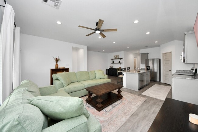 Building Photo - 1137 Buffalograss Trl