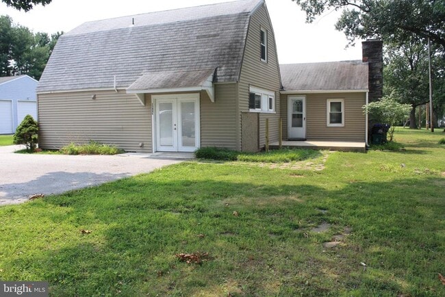 Building Photo - 1349 Phoenixville Pike