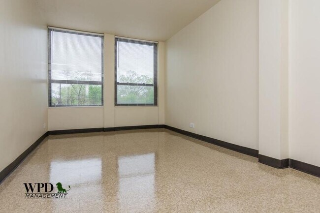 Building Photo - 2 bedroom in Chicago IL 60621