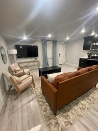 Building Photo - 201 N 20 W