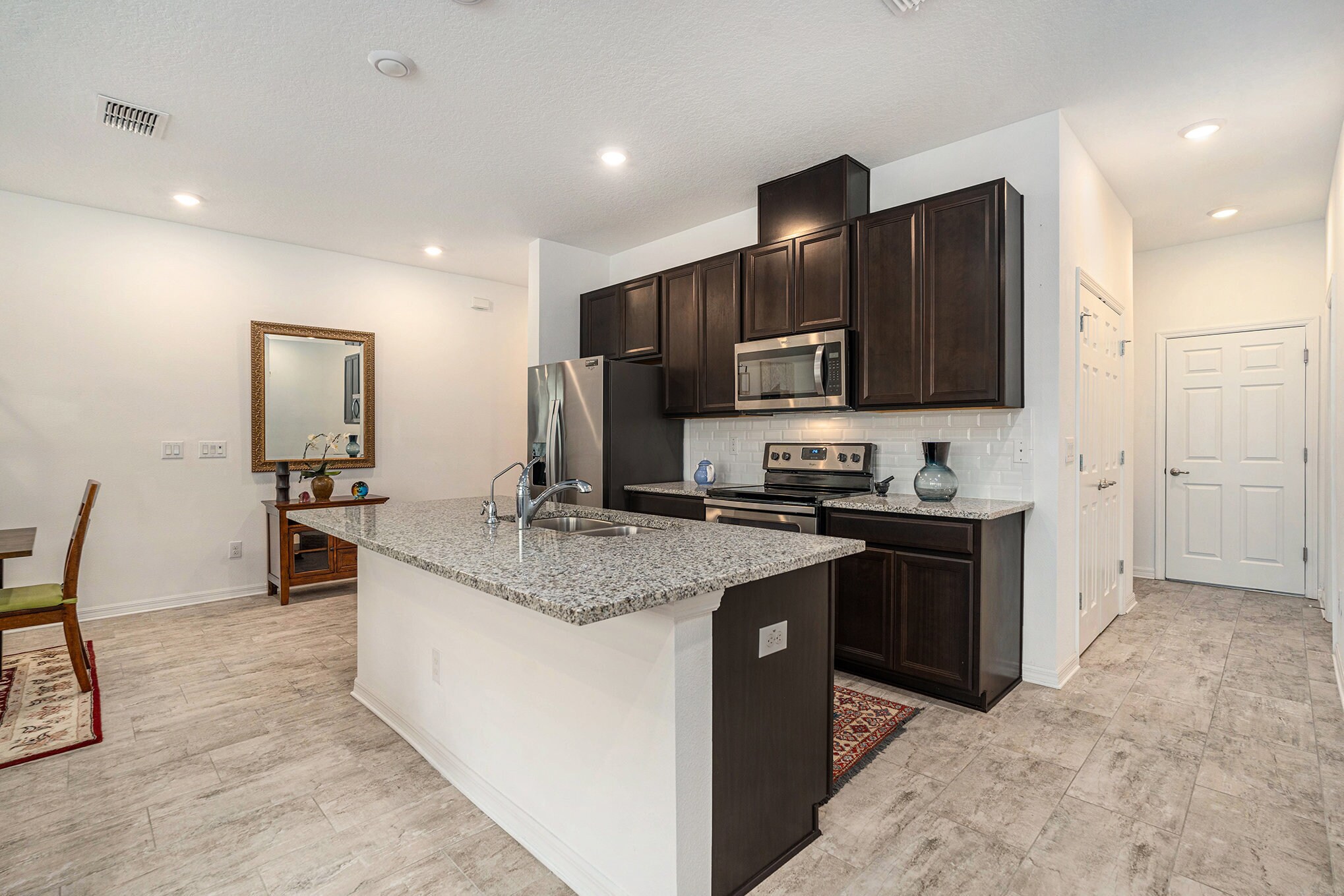 Building Photo - 1105 Lady Gouldian Ct