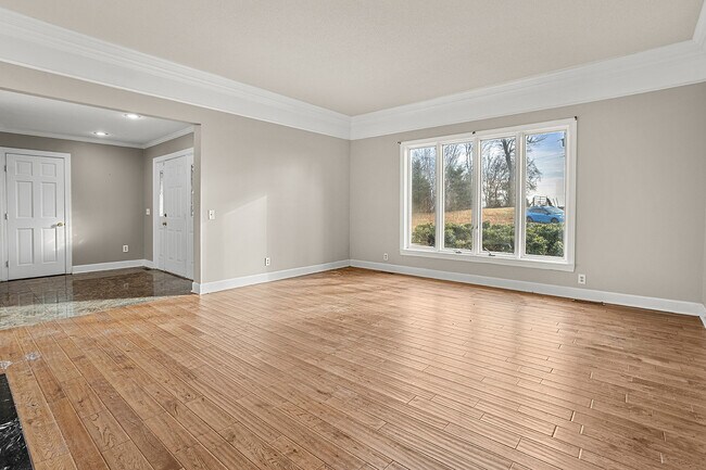 Building Photo - 274 Elkins Rd