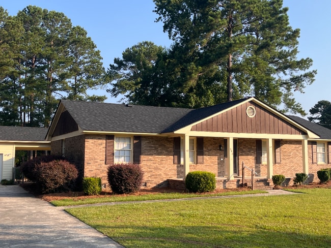 Building Photo - 343 Guildford Cir