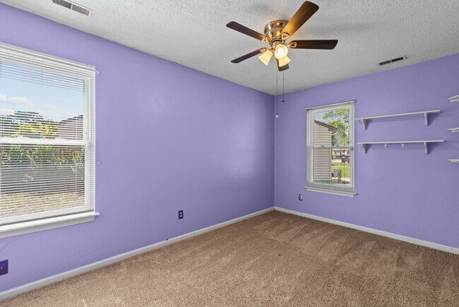 Building Photo - 904 Scarlet Oak Ct N