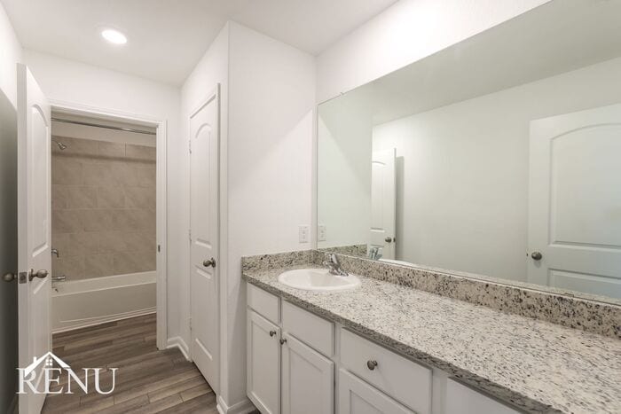 Building Photo - 2927 Jackson Smt