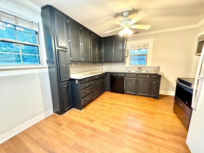 Building Photo - 2702 23rd St