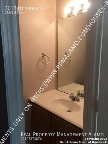 Building Photo - 301B Utterback-