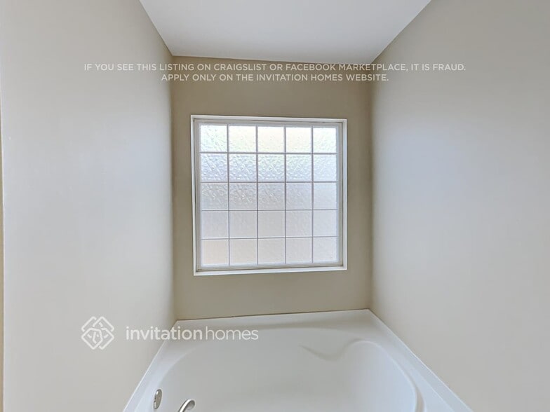 Building Photo - 7307 Lamplighter Close Dr