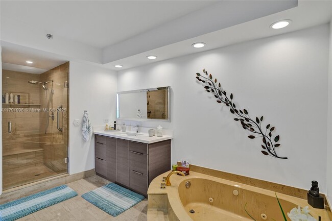 Building Photo - 20281 E Country Club Dr