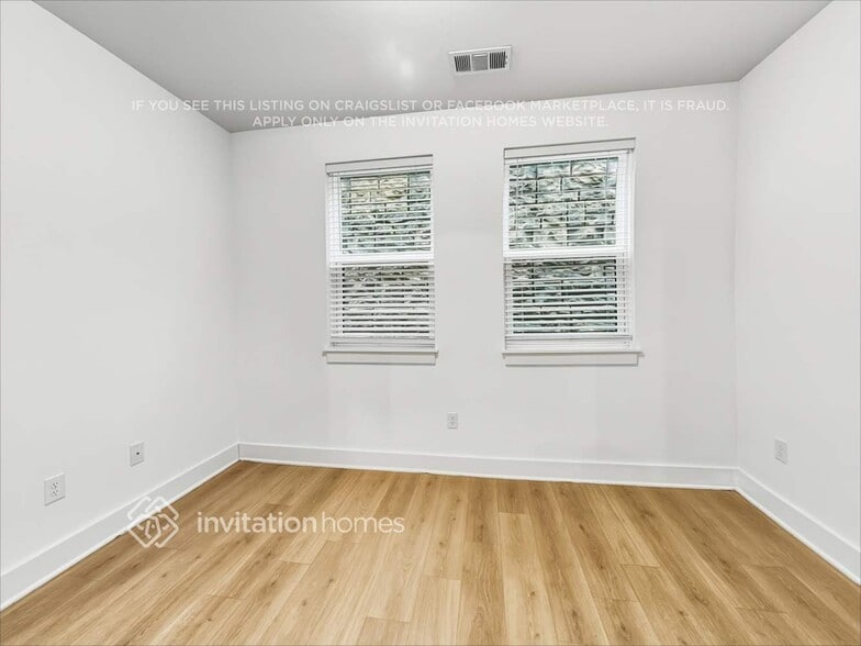 Building Photo - 428 38th Ave N