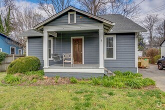 Building Photo - 3 Bed, 2 Bath Home in Prime Sylvan Park Lo...