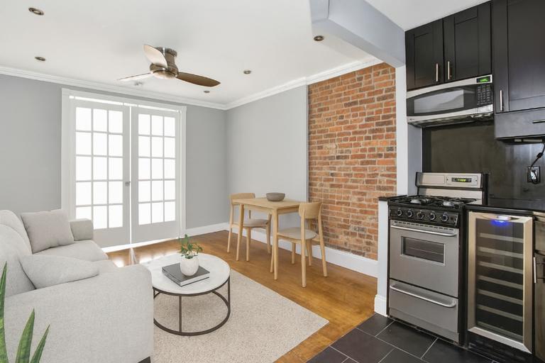 Primary Photo - 145 E 26th St