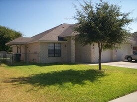 Building Photo - 2103 Agate Dr