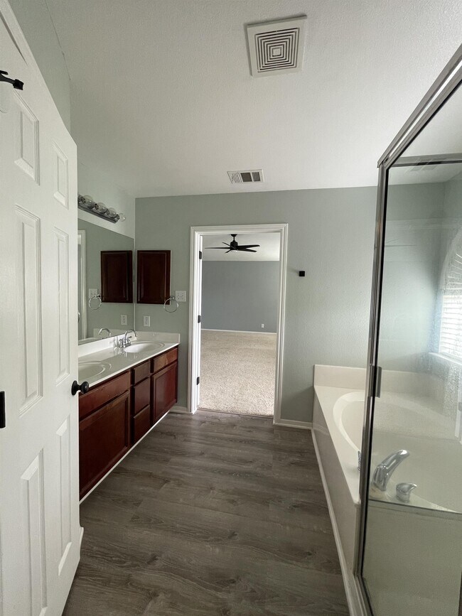Building Photo - 4219 Whitney Green Dr