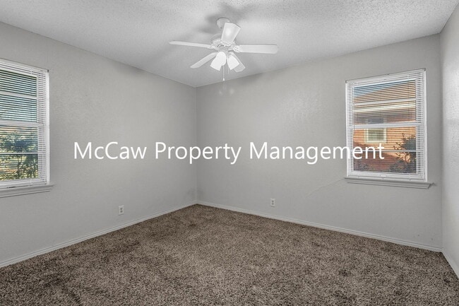 Building Photo - 709 Sequoia Dr
