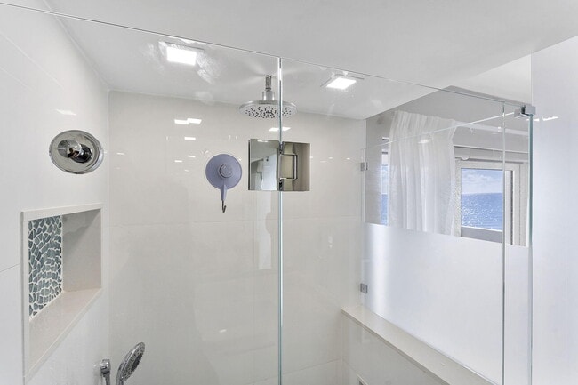 Building Photo - 4505 S Ocean Blvd