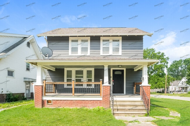 Primary Photo - 2706 Lexington Ave