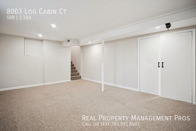 Building Photo - 8003 Log Cabin Ct