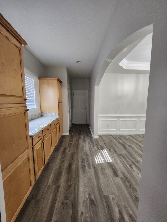 Building Photo - Refreshing Place to Create Memories w/Master on the Main!