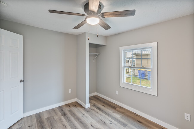 Building Photo - 1442 Magnolia St