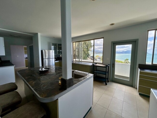 Building Photo - Hawaii living at its best.  Beautiful Kaneohe Bay front.