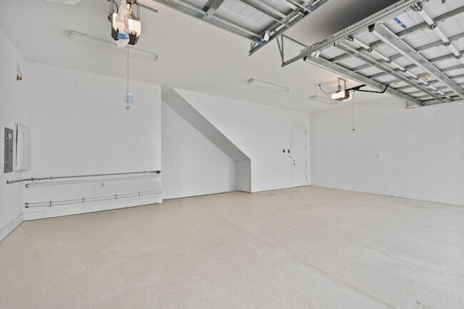 Building Photo - 1221 Faulkner Ter