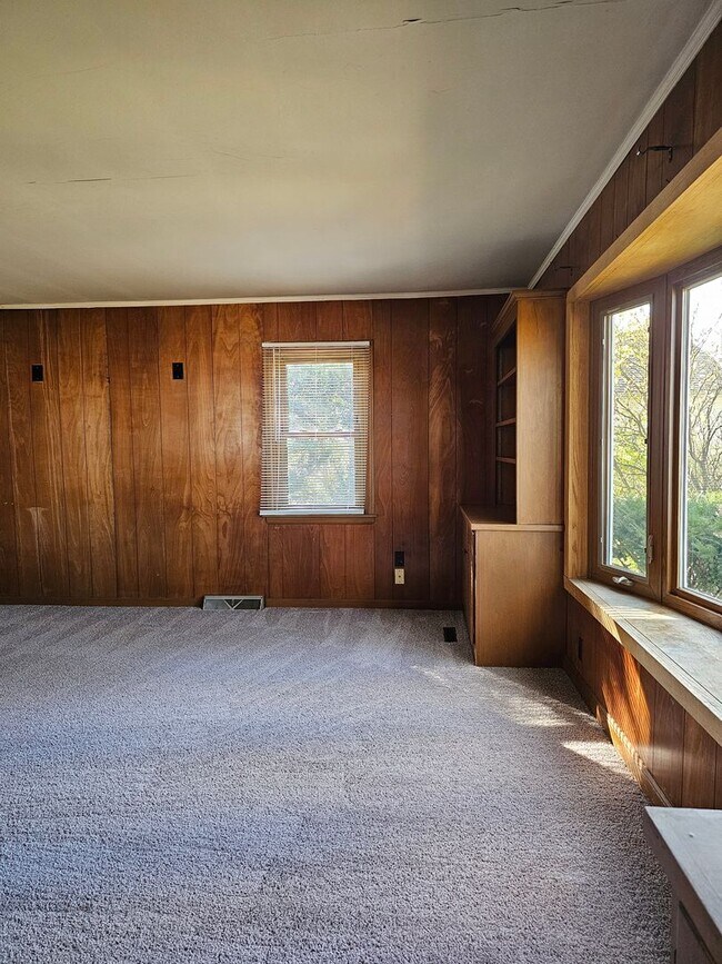 Building Photo - Great Two Bedroom Home in Haskins