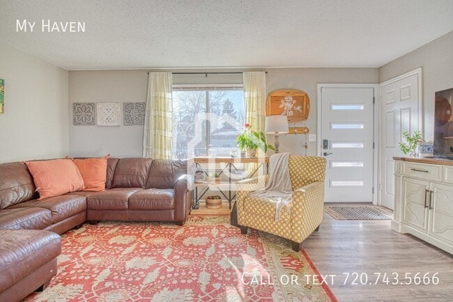 Building Photo - 15169 E Columbia Dr