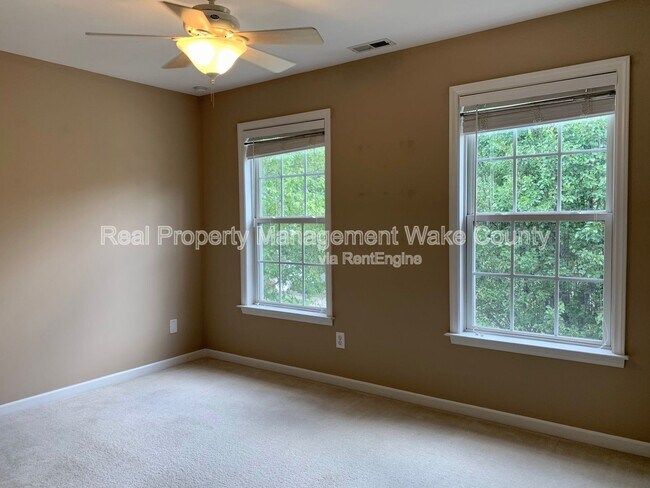 Building Photo - 9201 Langwood Dr