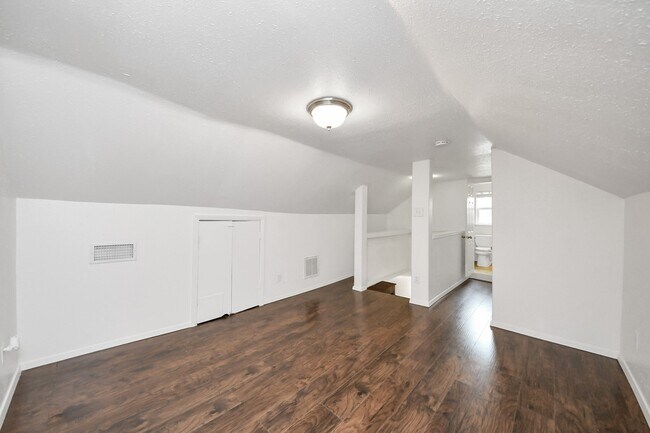 Building Photo - 4314 6th St