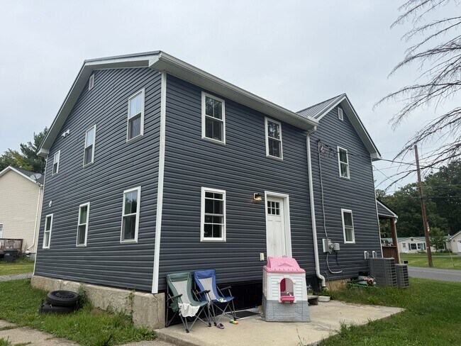 Building Photo - 2616 PA-235