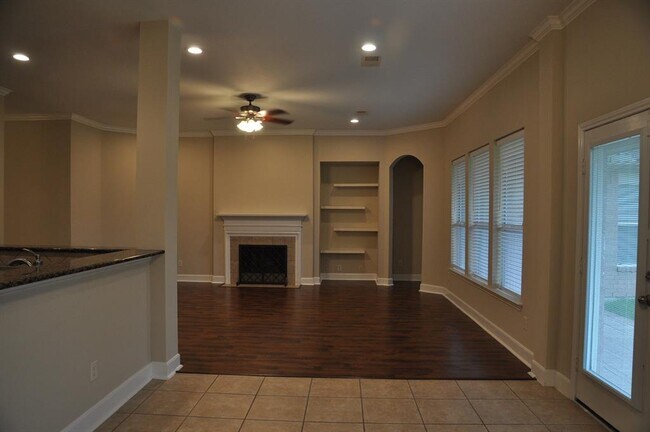 Building Photo - 26639 Summerbend Hollow Ln