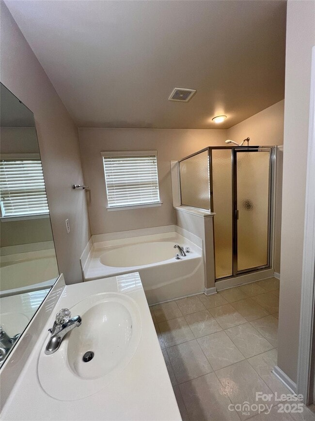 Building Photo - 7001 Mountain Top Ct