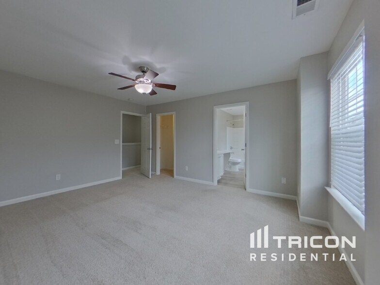 Building Photo - 287 Stonewood Crossing Dr