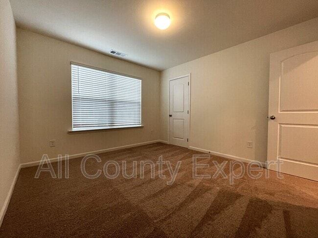 Building Photo - 272 Whitetail Cir
