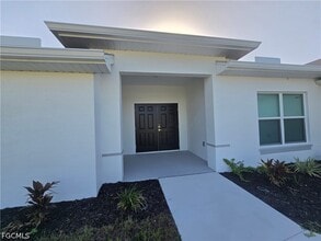 Building Photo - 4309 NE 20th Ct