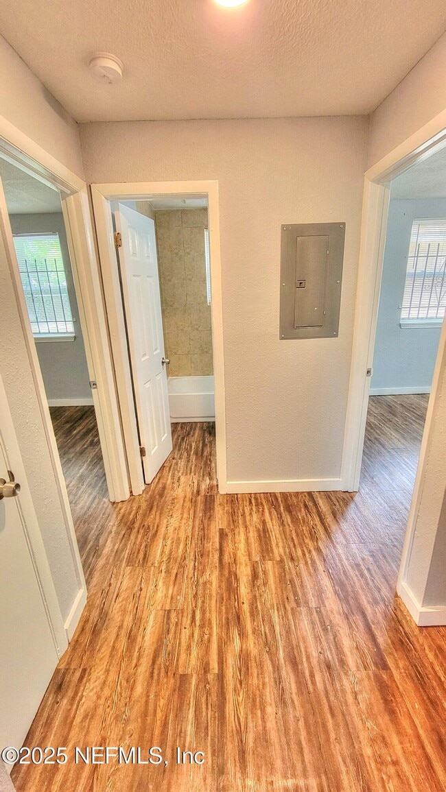 Building Photo - 3018 Pearce St