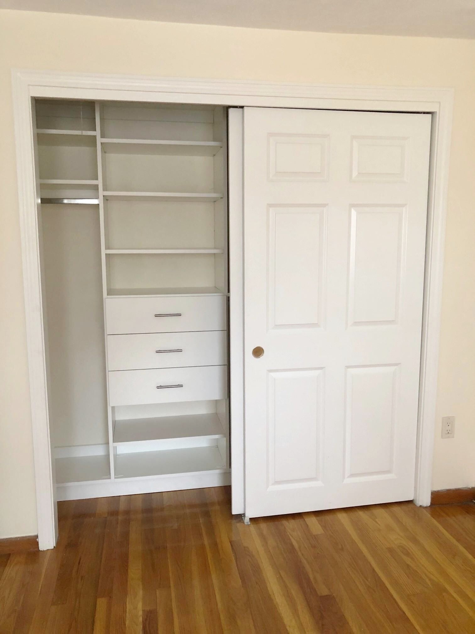 Building Photo - 249 Bridge St