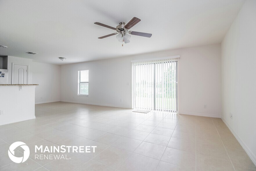 Building Photo - 2438 Caspian Dr