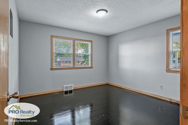 Building Photo - 3 Bedroom Home in New Prague