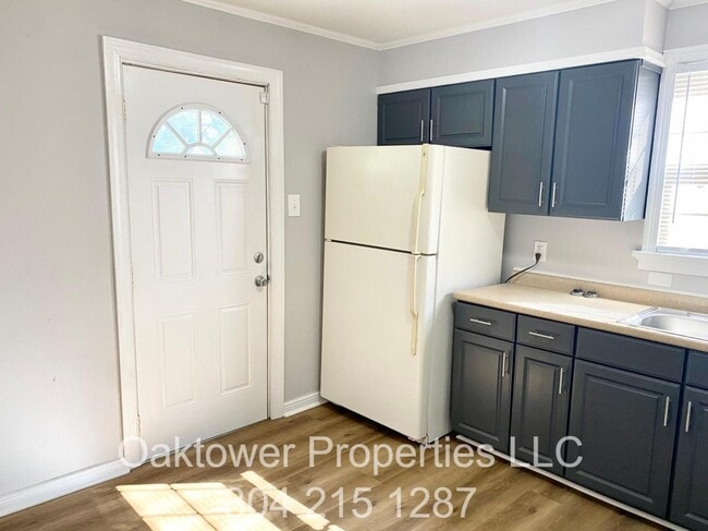 Building Photo - 1420 Lynhaven Ave